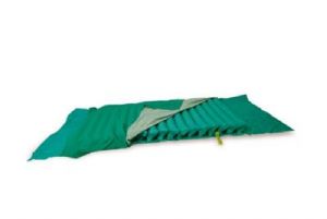 Kit materasso antidecubito ad aria a elementi intercambiabili con CPR cover e compressore a 2 uscite